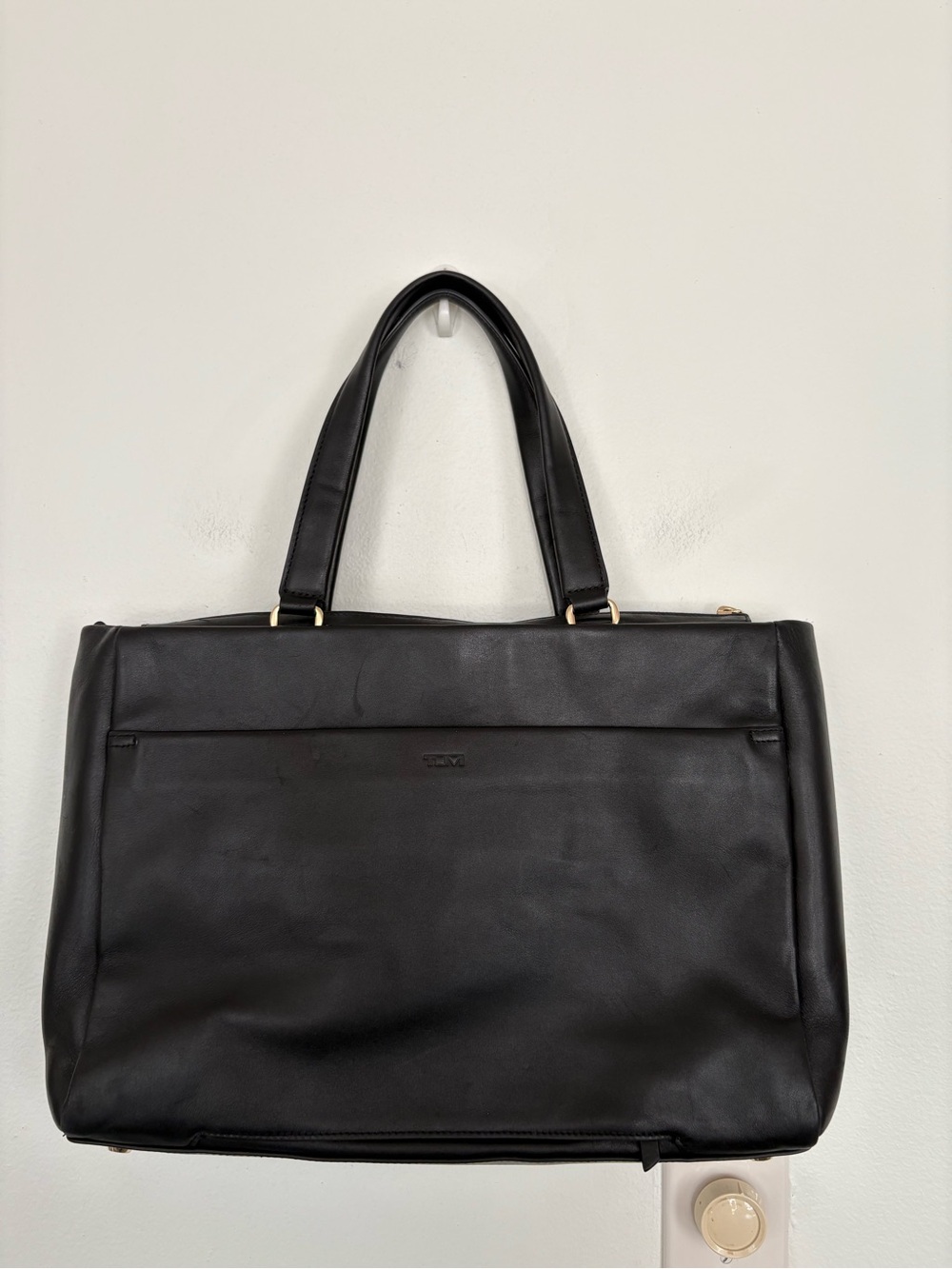 Tumi || Voyageur Vail Tote Medium Black Leather Light Gold Hardware - Picture 3 of 11